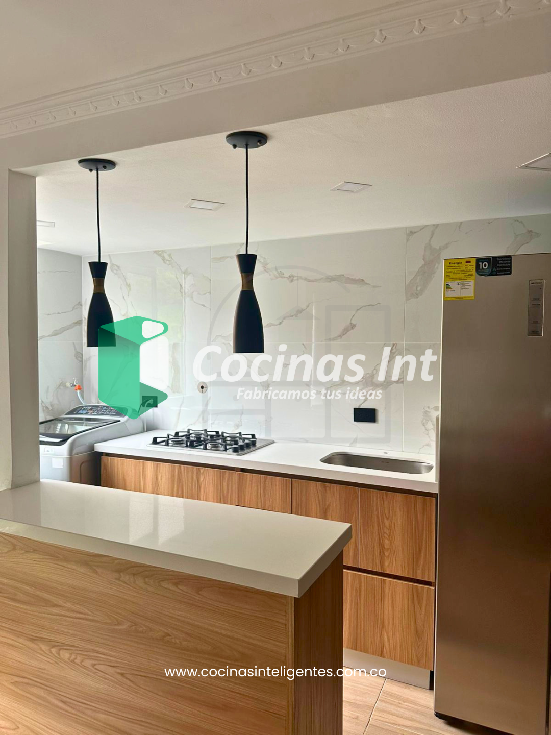 Mueble Bajo de Cocina en Madera RH Color Freso con Mesón en Cuarzo Blanco Polar