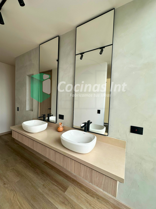 Mueble de baño doble con lavamanos y espejos sobre medida