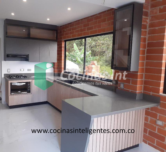 Cocina en madera ecológica color rovere y graffo