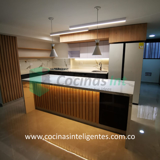 Cocina en madera ecológica en tonos plomo, rovere y blanco